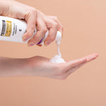 Flaxseed Styling Foam | Pretty Curly Girl | Curly girl method approved | Vegan curly hair products | Krullen | Krullend haar | Lijnzaad styling mousse voor krullen | Lightweight styling foam for volume and defined curls | Curly girl approved