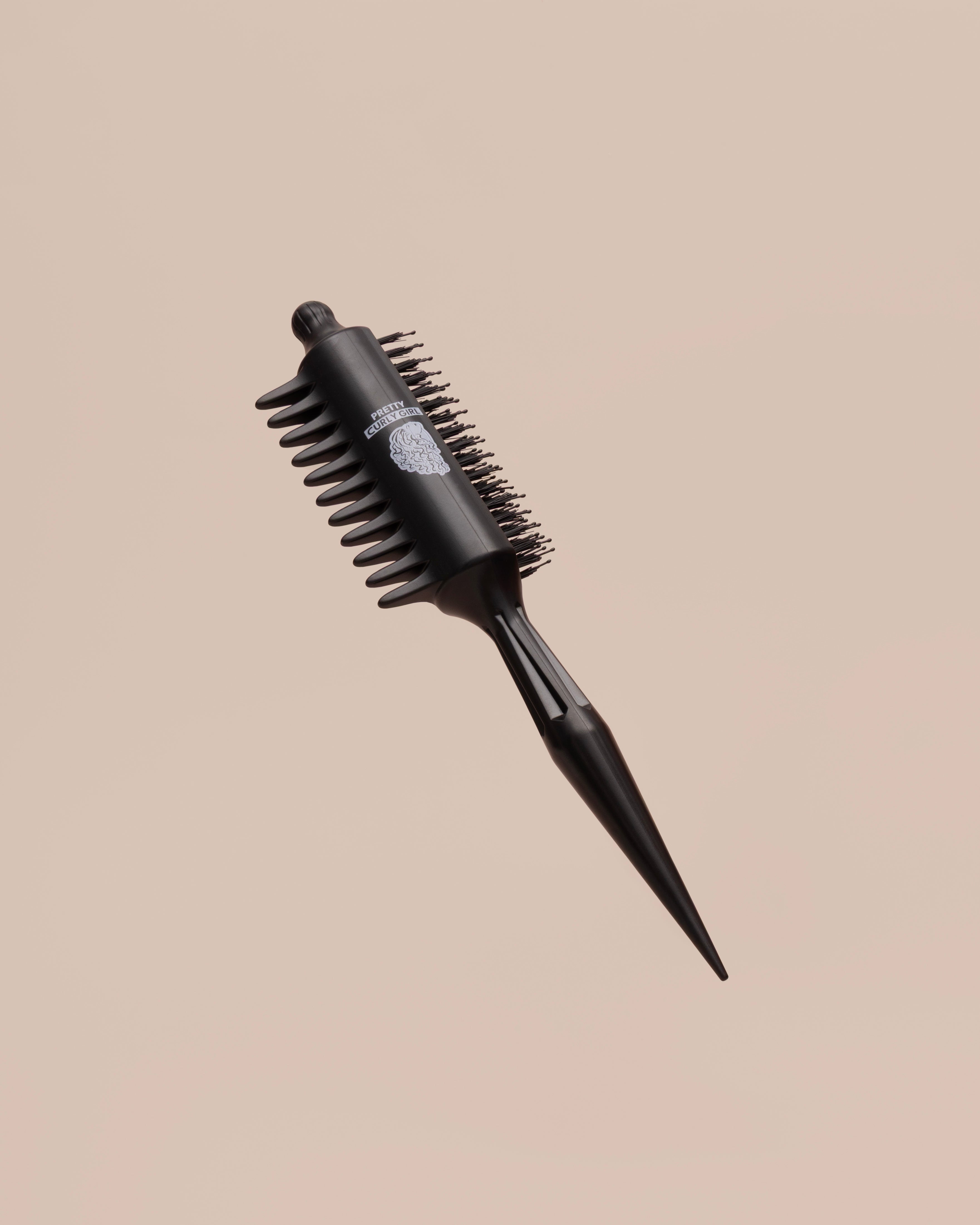 Small Clump Brush | Pretty Curly Girl | Curly girl method approved | Vegan curly hair products | Krullen | Krullend haar | Borstel voor volume en gedefinieerde krullen | Curly hair brush for defined curls