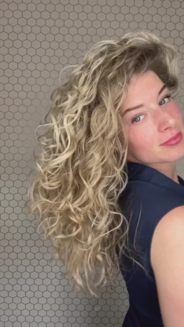 Pretty Curly Girl